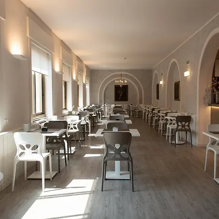 Hotel Vittoria Genoa