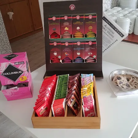 Отель Vittoria Генуя