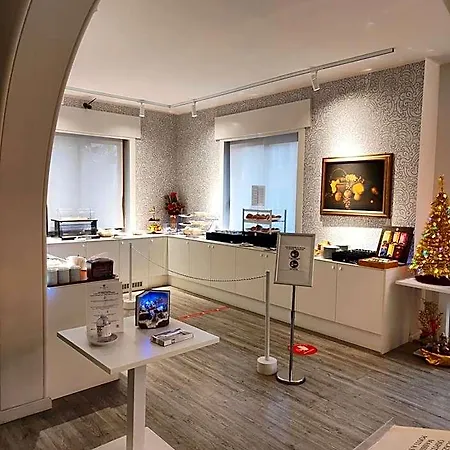 Vittoria 3* Genua