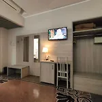 ヴィットーリア ホテル 3*