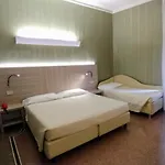 ヴィットーリア ホテル 3*